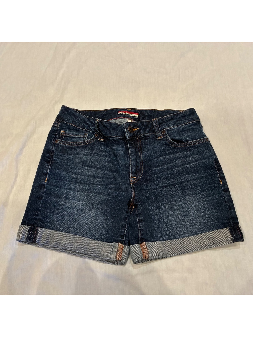 Tommy Hilfiger Womens Cuffed Denim Shorts Dark Wash Mid Rise Size 2
